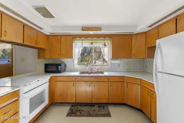 $1,950,000 | 4345 Wilcox Road, Northport, WA 99157