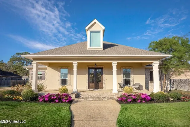 $620,000 | 3509 Oakleigh Circle, Ocean Springs, MS 39564