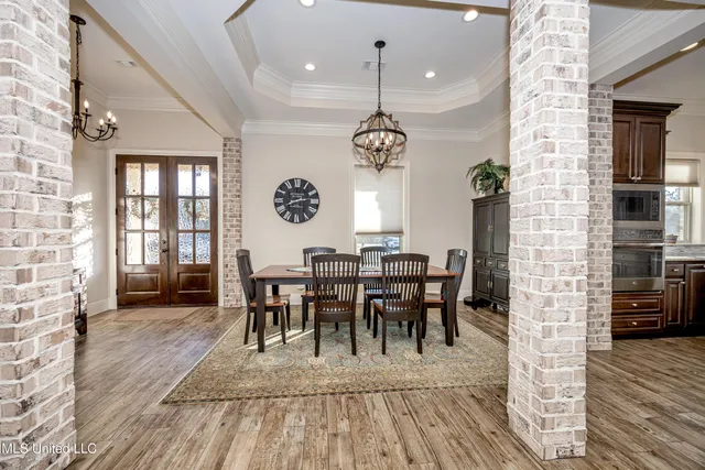 $620,000 | 3509 Oakleigh Circle, Ocean Springs, MS 39564