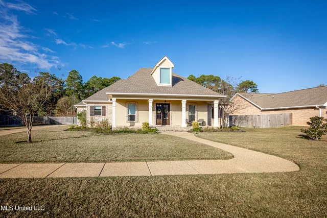 $620,000 | 3509 Oakleigh Circle, Ocean Springs, MS 39564