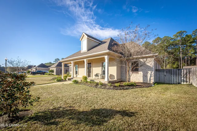 $620,000 | 3509 Oakleigh Circle, Ocean Springs, MS 39564