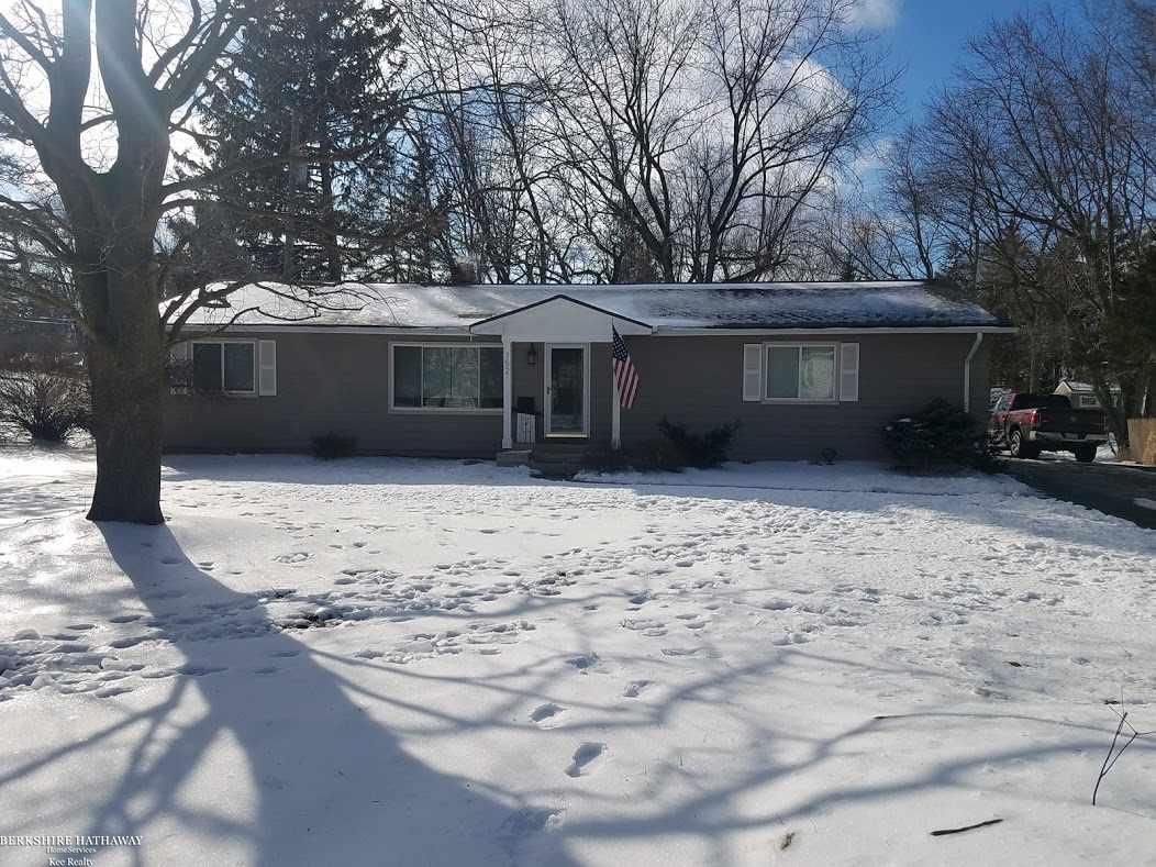 752 Pleasant Ridge Lake Orion, MI 48362 - Photo 1 of 29 31370940.JPG