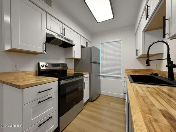 $1,195 | 3738 East McDowell Road, Unit 114, Phoenix, AZ 85008