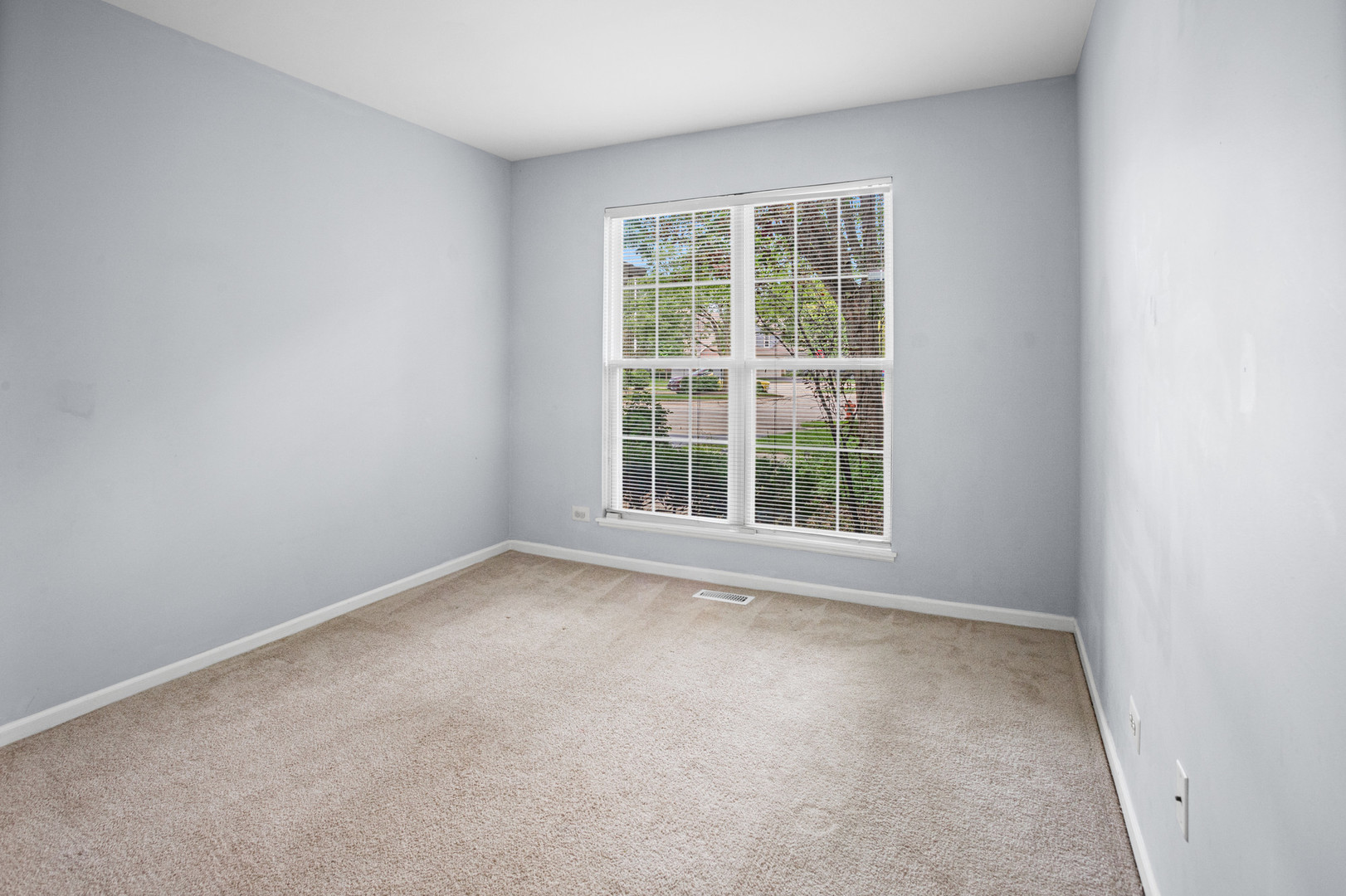 689 Bent Ridge Lane Elgin, IL 60120 - Photo 11 of 14 Gallery Image 11