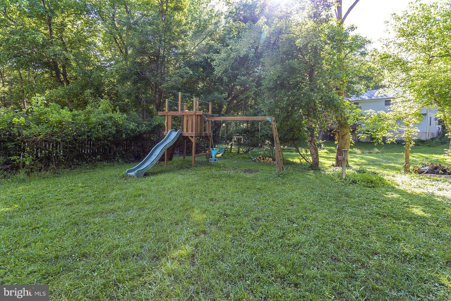 5206 Lightning View Road Columbia, MD 21045 - Photo 27 of 28 Exterior (Rear)