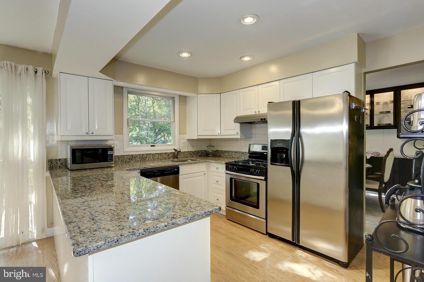 5206 Lightning View Road Columbia, MD 21045 - Photo 3 of 28 Kitchen
