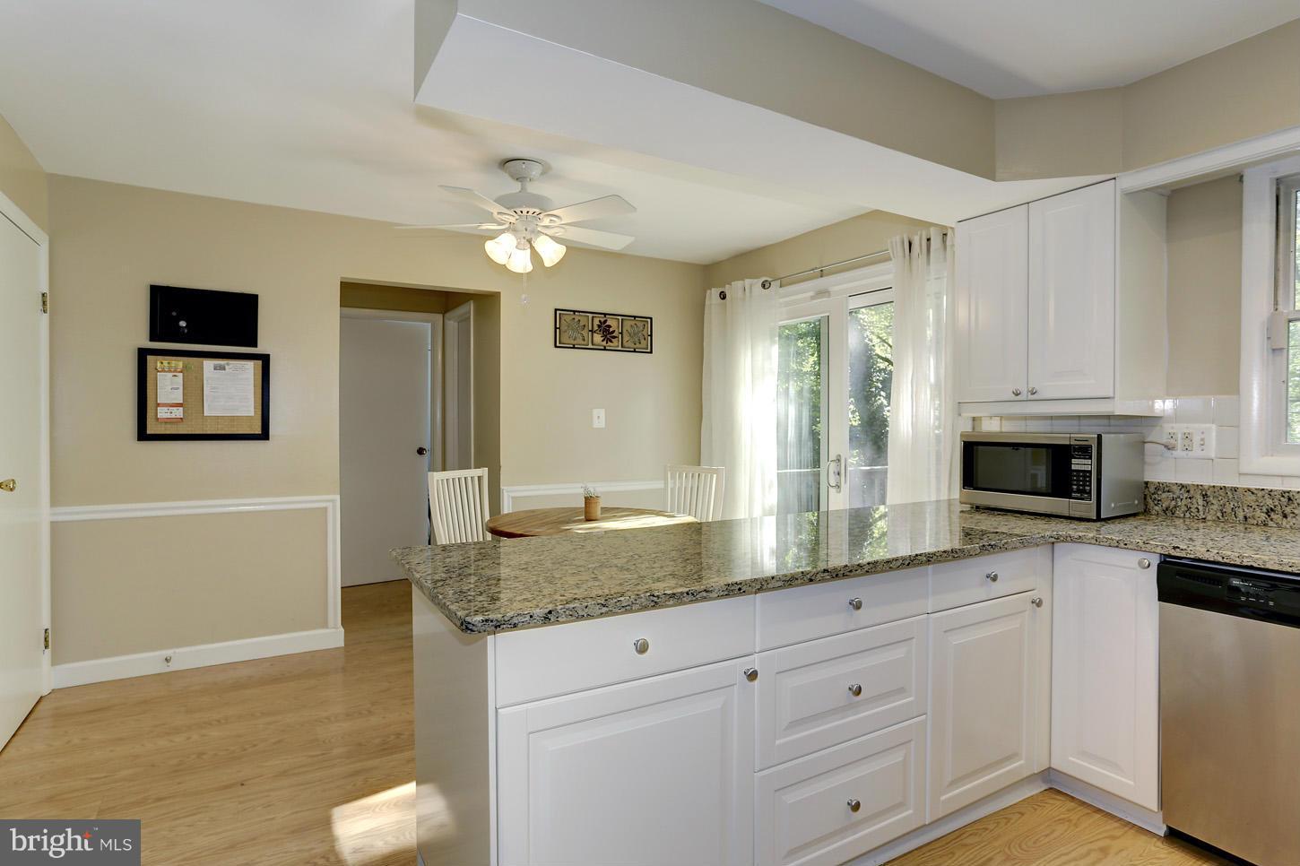 5206 Lightning View Road Columbia, MD 21045 - Photo 5 of 28 Kitchen