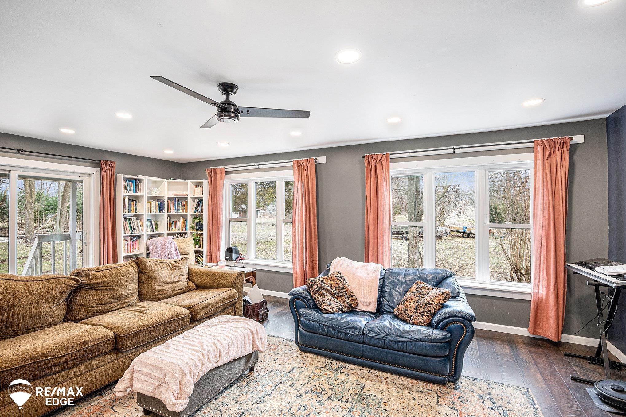 5388 Hammond Road Lapeer, MI 48446 - Photo 8 of 30 50169654-70e928cd-163c-4718-ac3e-bf5b35df1d69.JPG