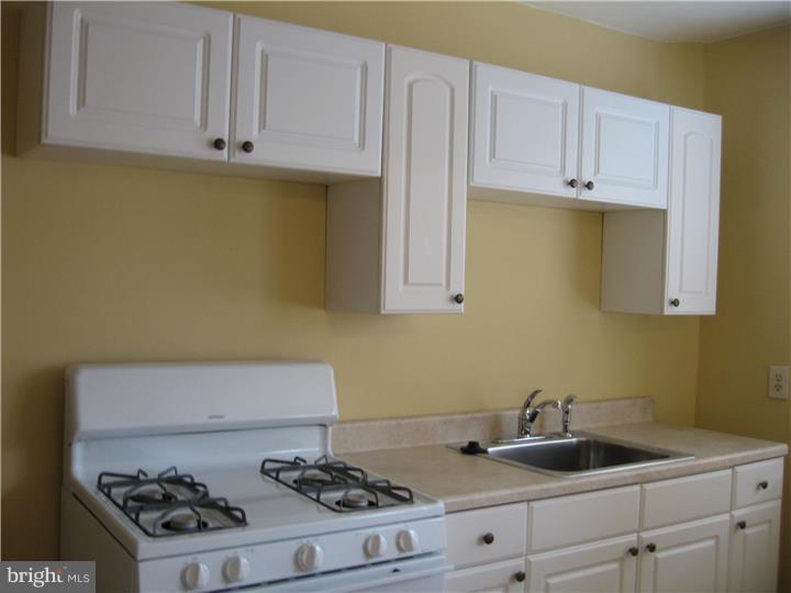 7141 Rutland Street Philadelphia, PA 19149 - Photo 6 of 16 Gallery Image 6