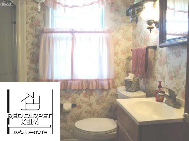 8188 East Potter Road Davison, MI 48423 - Photo 10 of 16 21138678-9.JPG
