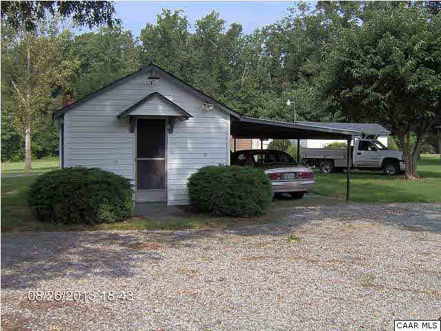 4283 Cartersville Road New Canton, VA 23123 - Photo 6 of 10 Cottage with Carport