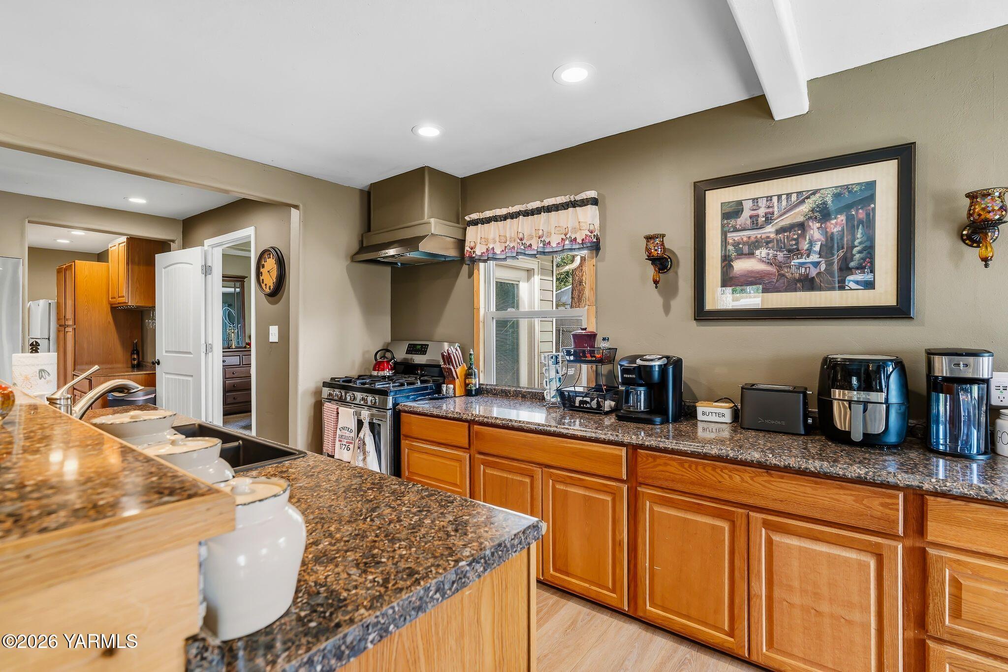 3807 West Birchfield Road Yakima, WA 98901 - Photo 18 of 31 3807 W Birchfield Rd-11