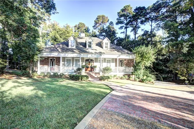 $975,000 | 315 Moss Hill Terrace Road, Natchitoches, LA 71457