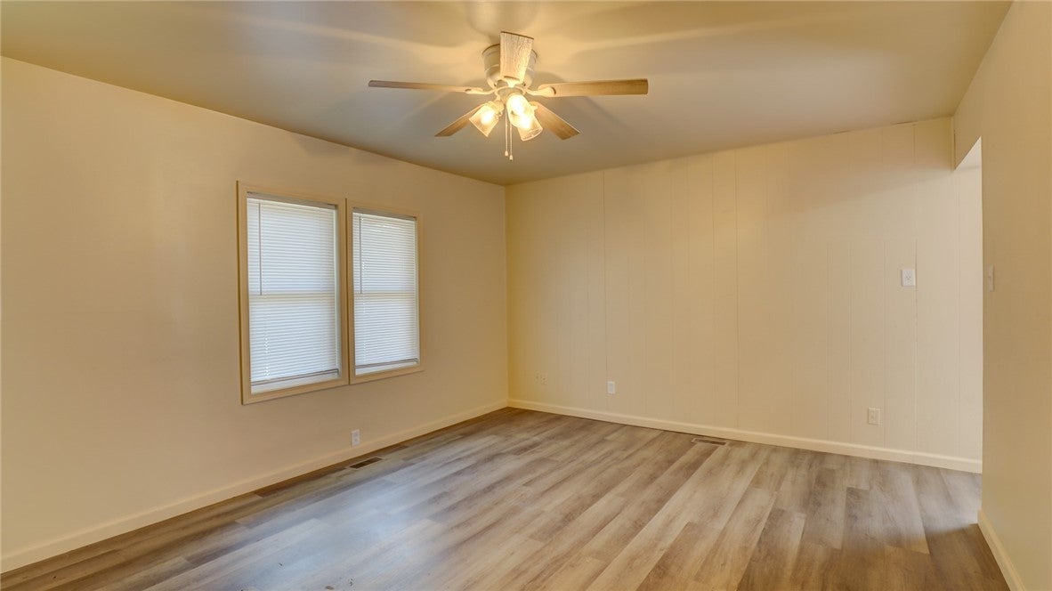 2856 East Cardinal Drive Decatur, IL 62526 - Photo 10 of 24 Gallery Image 10
