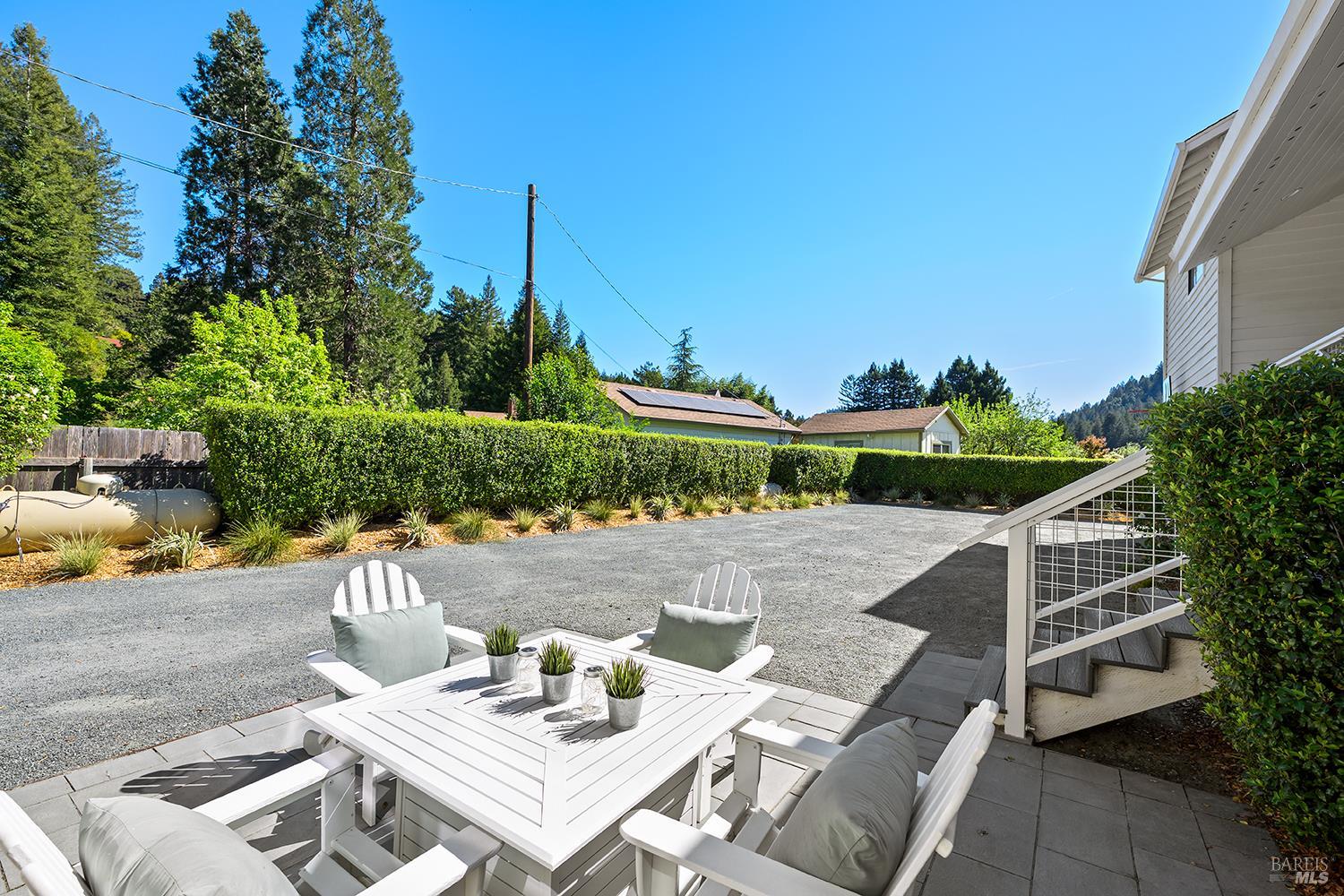 16530 Laughlin Road Guerneville, CA 95446 - Photo 10 of 57