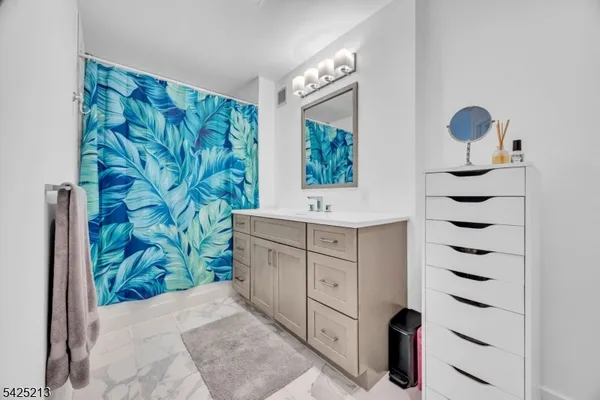 $475,000 | 1 Carriage City Plaza, Unit 1620, Rahway, NJ 07065