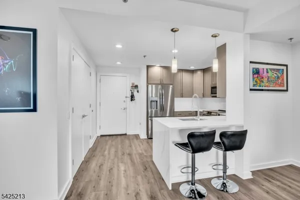 $475,000 | 1 Carriage City Plaza, Unit 1620, Rahway, NJ 07065