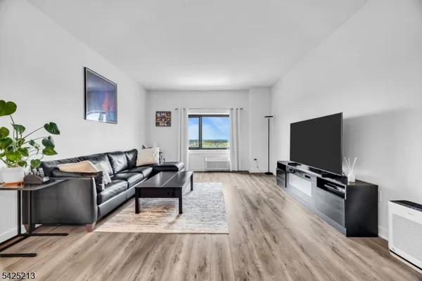 $475,000 | 1 Carriage City Plaza, Unit 1620, Rahway, NJ 07065