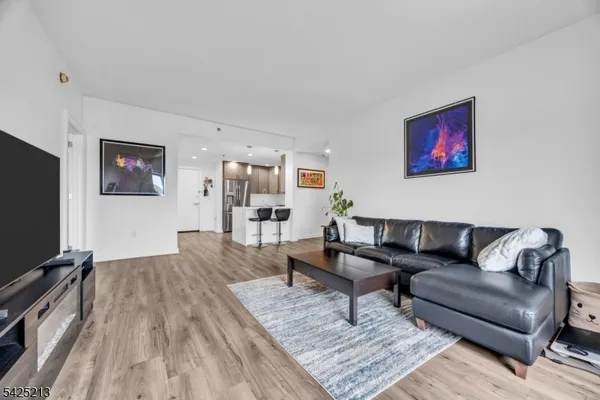 $475,000 | 1 Carriage City Plaza, Unit 1620, Rahway, NJ 07065