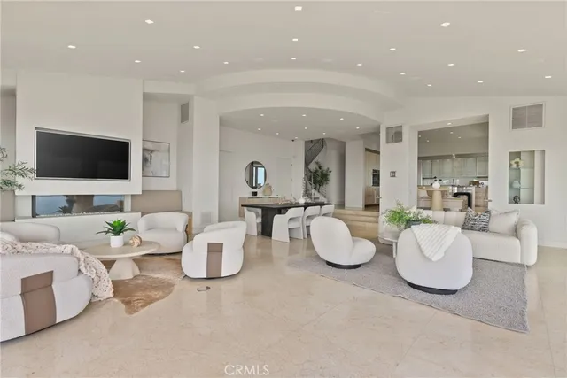 $30,000 | 900 Gainsborough Drive, Laguna Beach, CA 92651