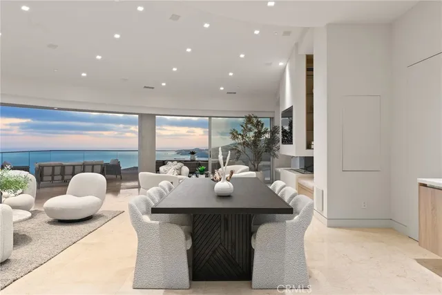 $30,000 | 900 Gainsborough Drive, Laguna Beach, CA 92651