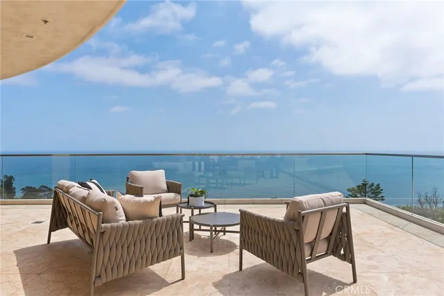 $30,000 | 900 Gainsborough Drive, Laguna Beach, CA 92651