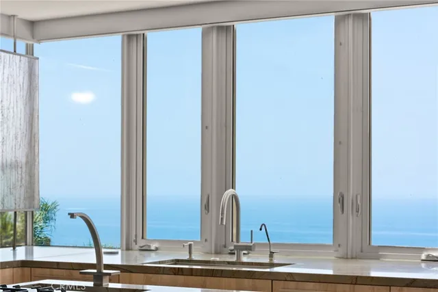 $30,000 | 900 Gainsborough Drive, Laguna Beach, CA 92651