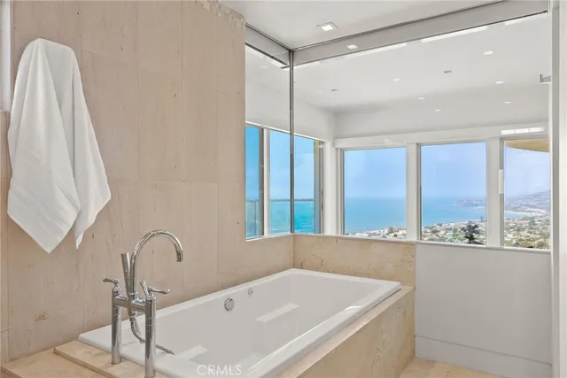 $30,000 | 900 Gainsborough Drive, Laguna Beach, CA 92651