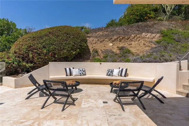 $30,000 | 900 Gainsborough Drive, Laguna Beach, CA 92651