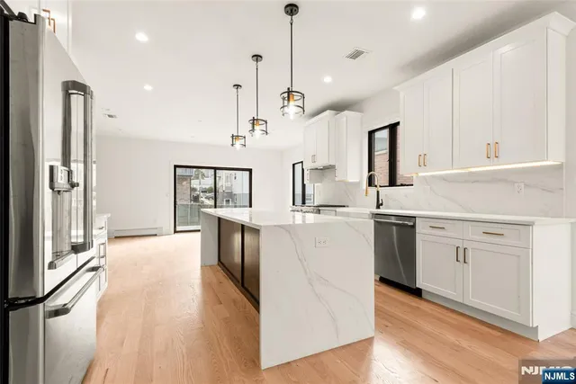 $2,800,000 | 230 8th Street, Palisades Park, NJ 07650