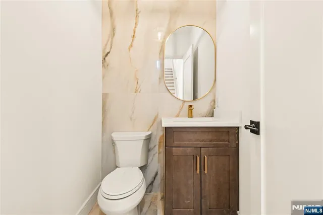 $2,800,000 | 230 8th Street, Palisades Park, NJ 07650