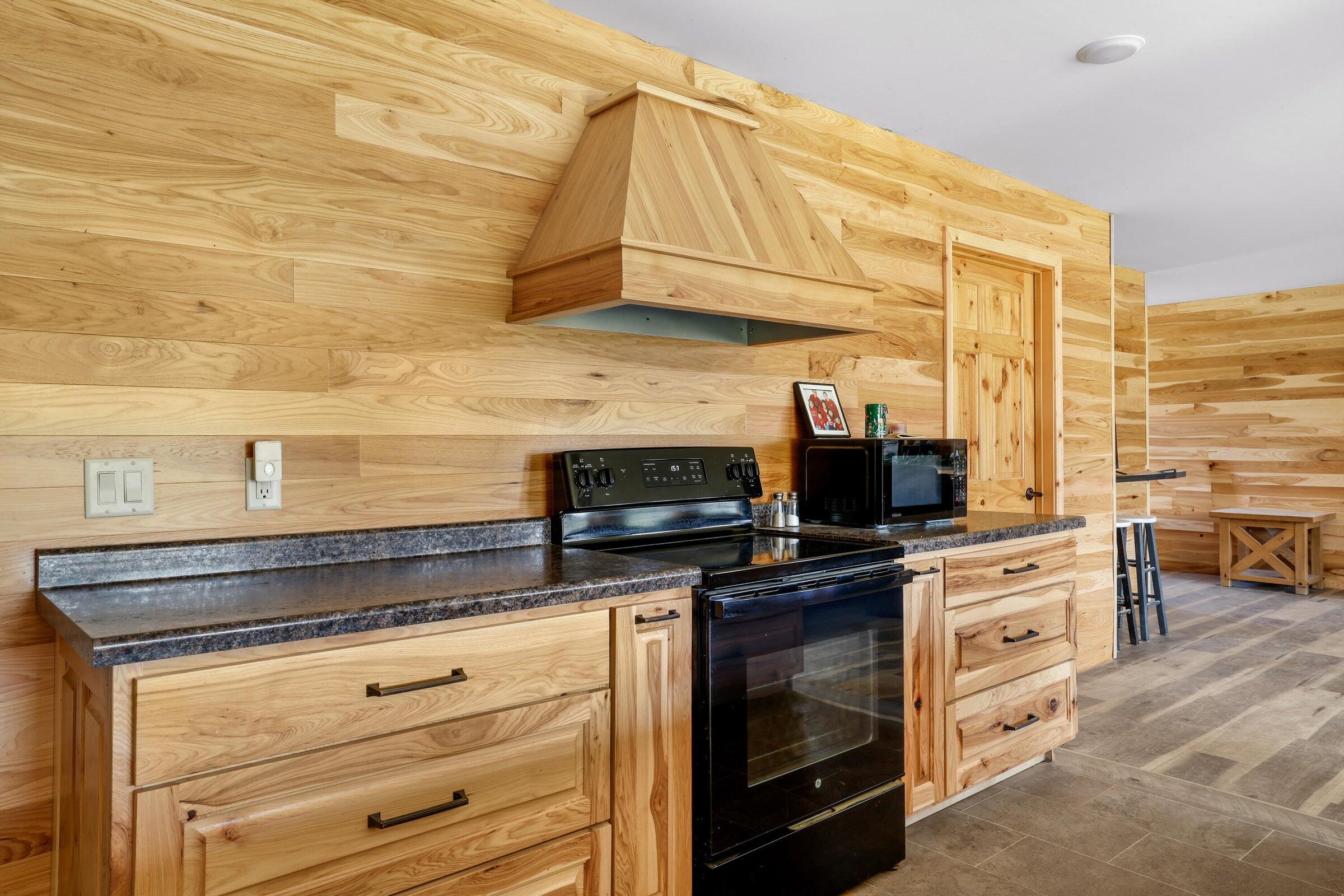 W10864 Santas Loop Wonewoc, WI 53968 - Photo 13 of 28 20250819163820577060000000-o