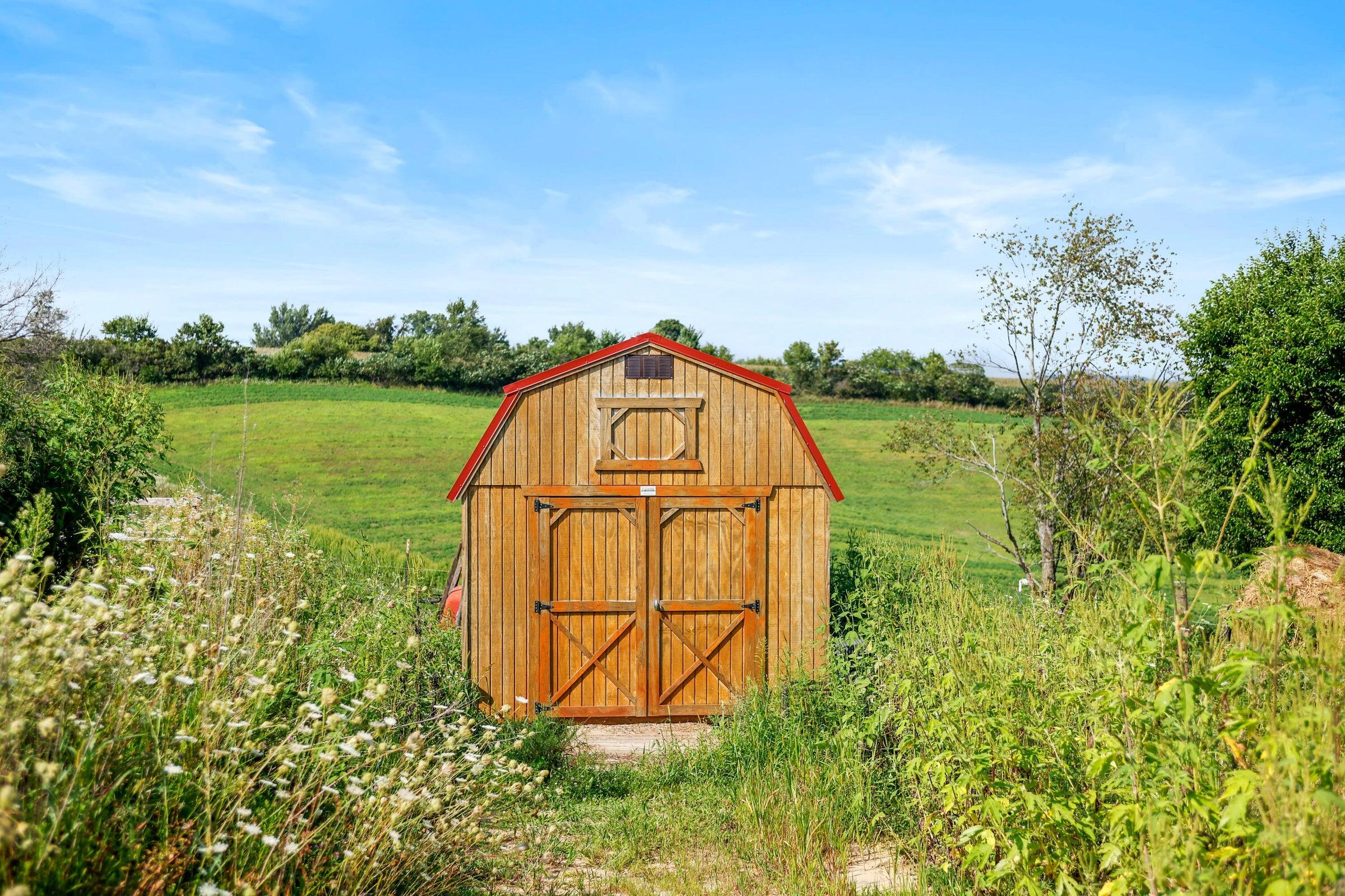 W10864 Santas Loop Wonewoc, WI 53968 - Photo 24 of 28 20250819164230837982000000-o