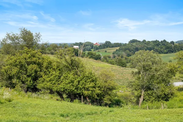 $559,000 | W10864 Santas Loop, Wonewoc, WI 53968