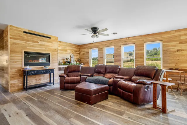 $559,000 | W10864 Santas Loop, Wonewoc, WI 53968