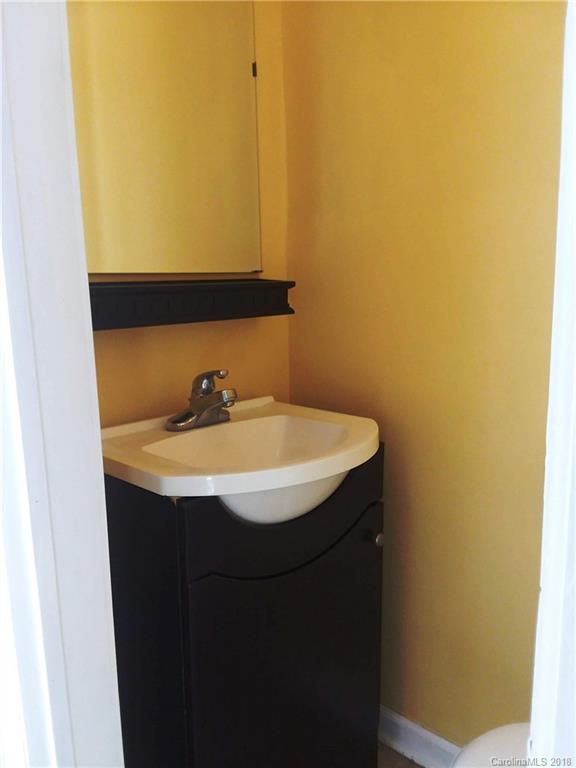 117 Sadler Road Mount Holly, NC 28120 - Photo 8 of 28 Gallery Image 8