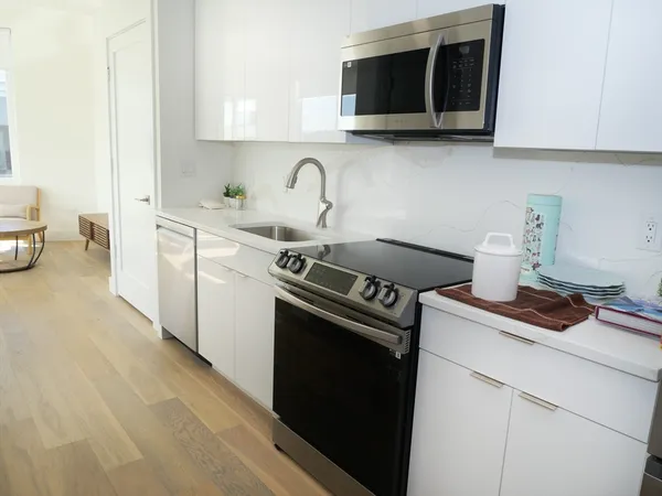 $2,875 | 38 Hichborn Street, Unit 301, Boston, MA 02135