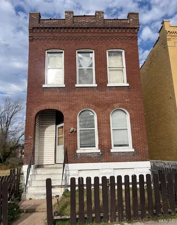 $18,000 | 2111 College Avenue, St. Louis, MO 63107