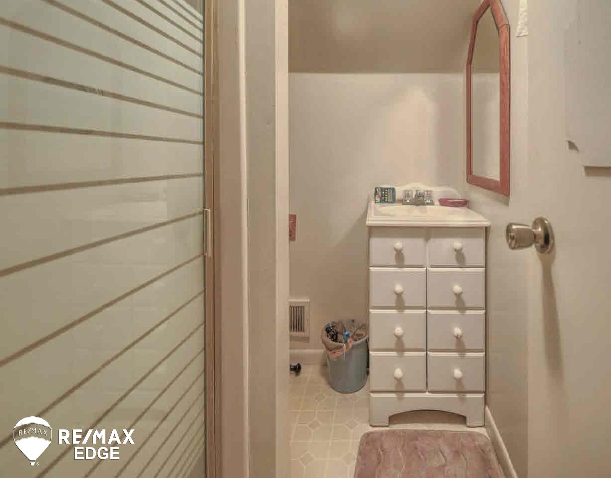 4227 Risedorph Street Burton, MI 48509 - Photo 33 of 35 21307614-32.JPG