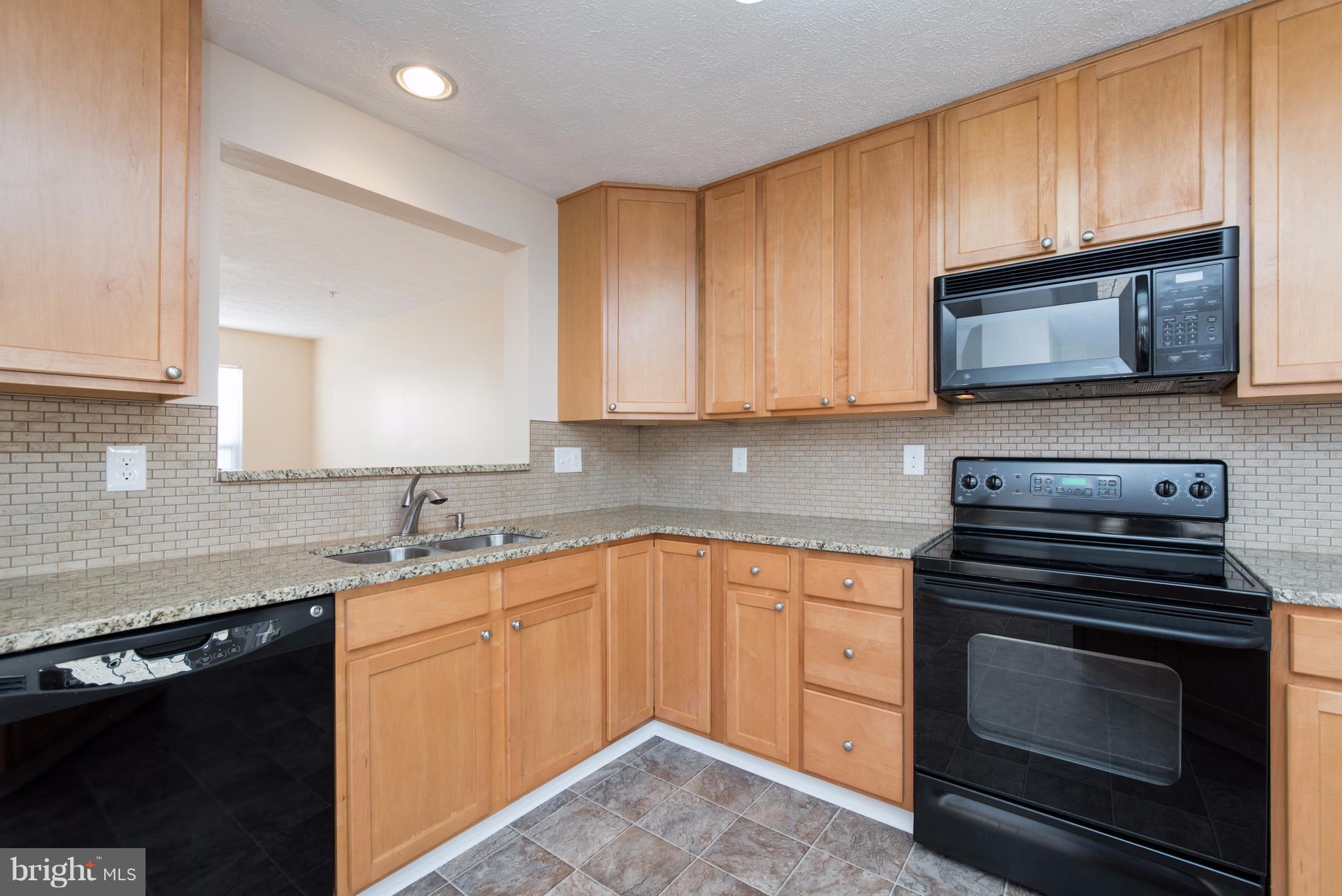 811 Tipton Road Middle River, MD 21220 - Photo 11 of 30 Kitchen