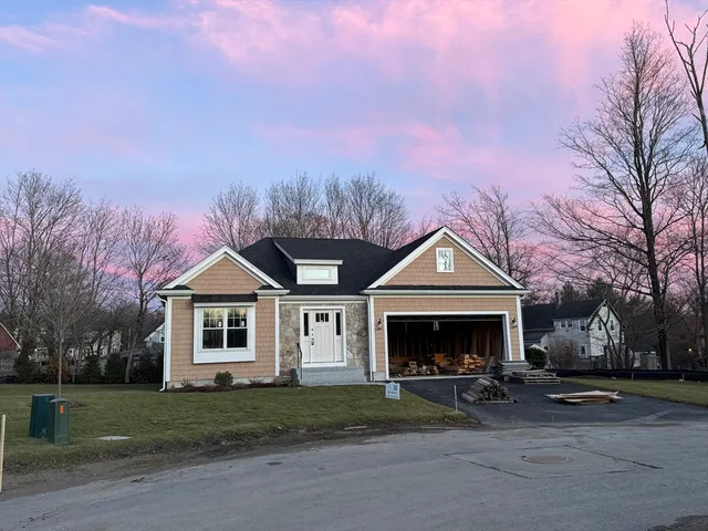 $879,900 | 24 Coach Road, Easton, MA 02375