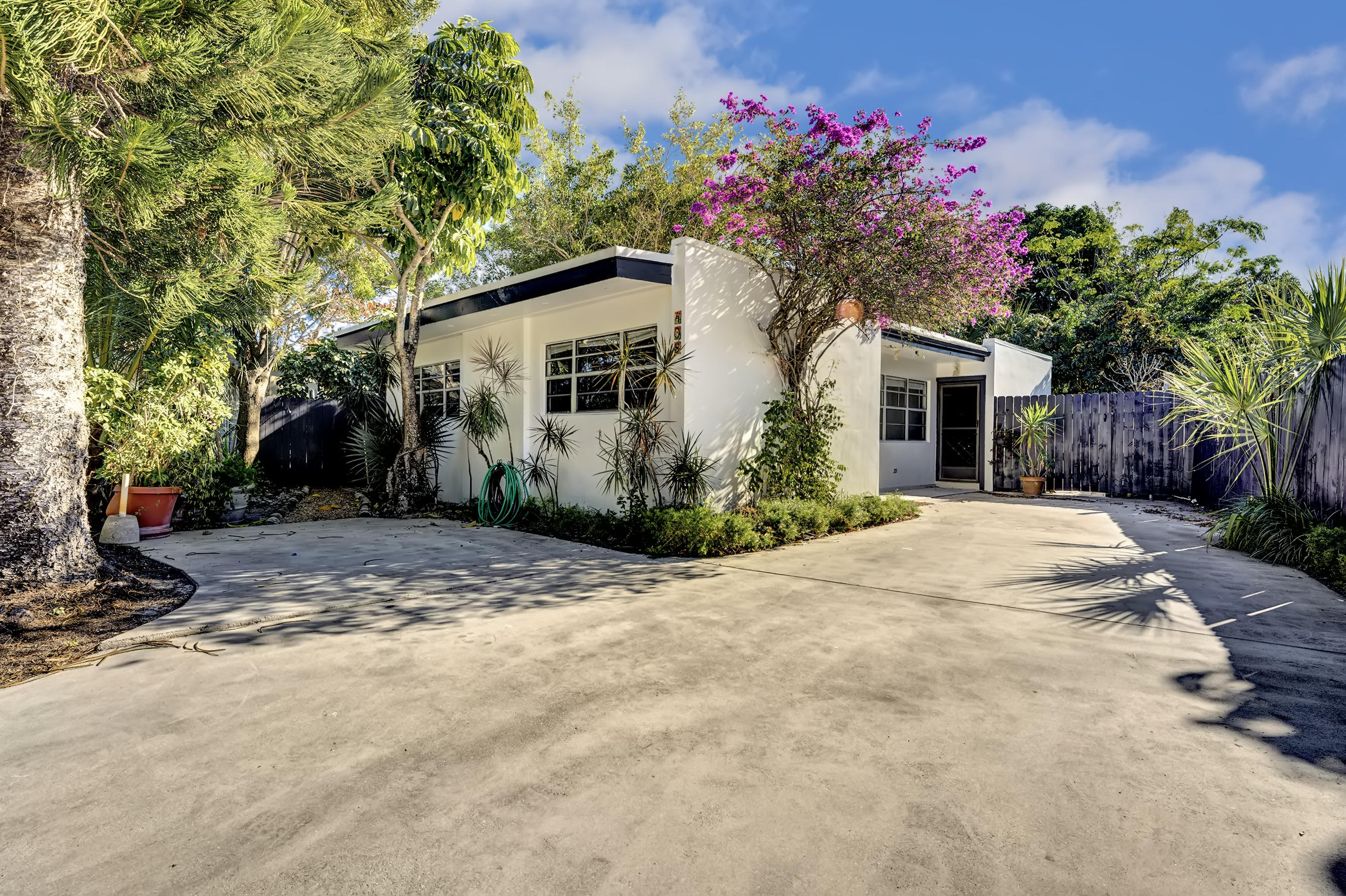 408 Lancaster Street Boca Raton, FL 33487 - Photo 2 of 29 DSC08072