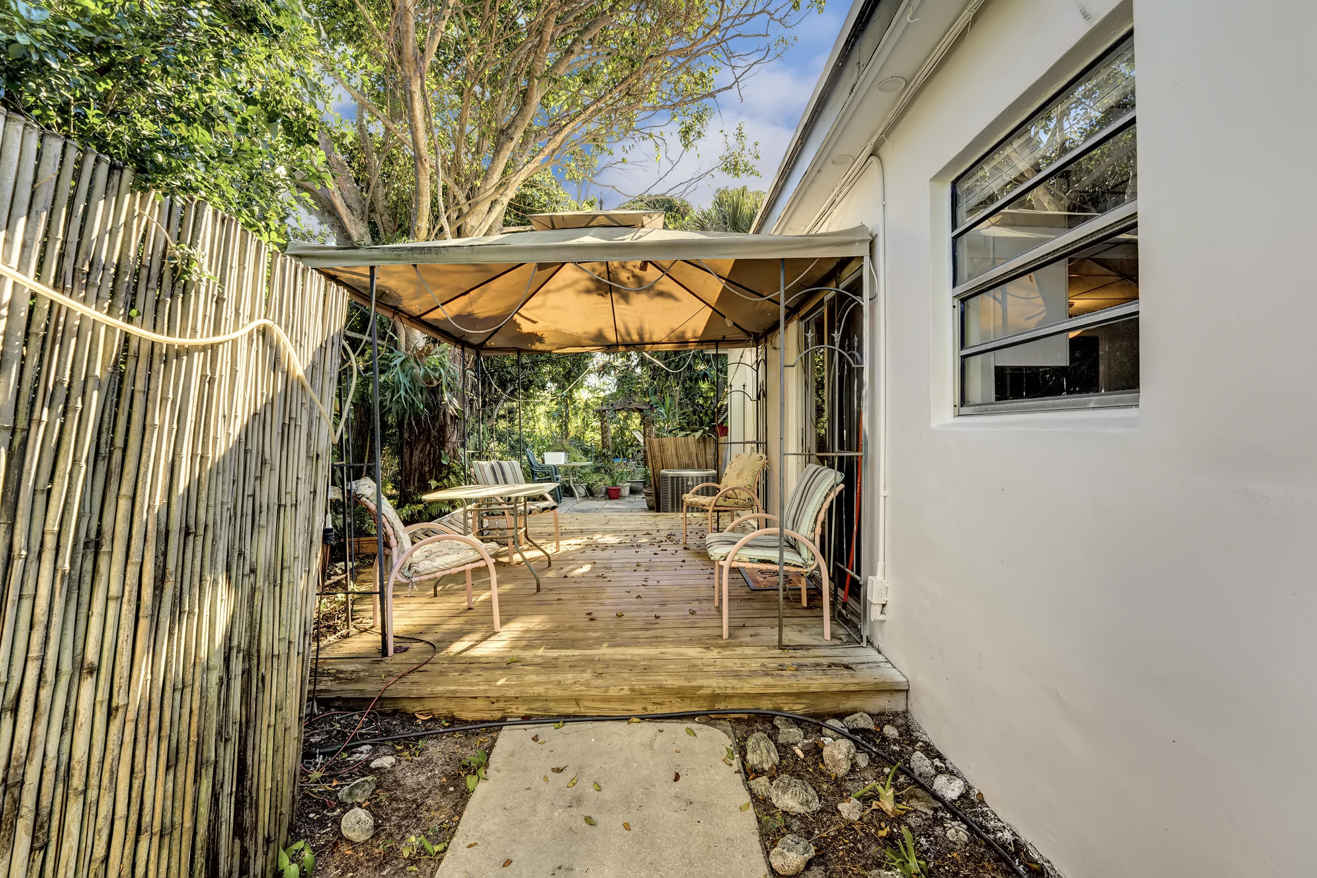 408 Lancaster Street Boca Raton, FL 33487 - Photo 24 of 29 DSC08142