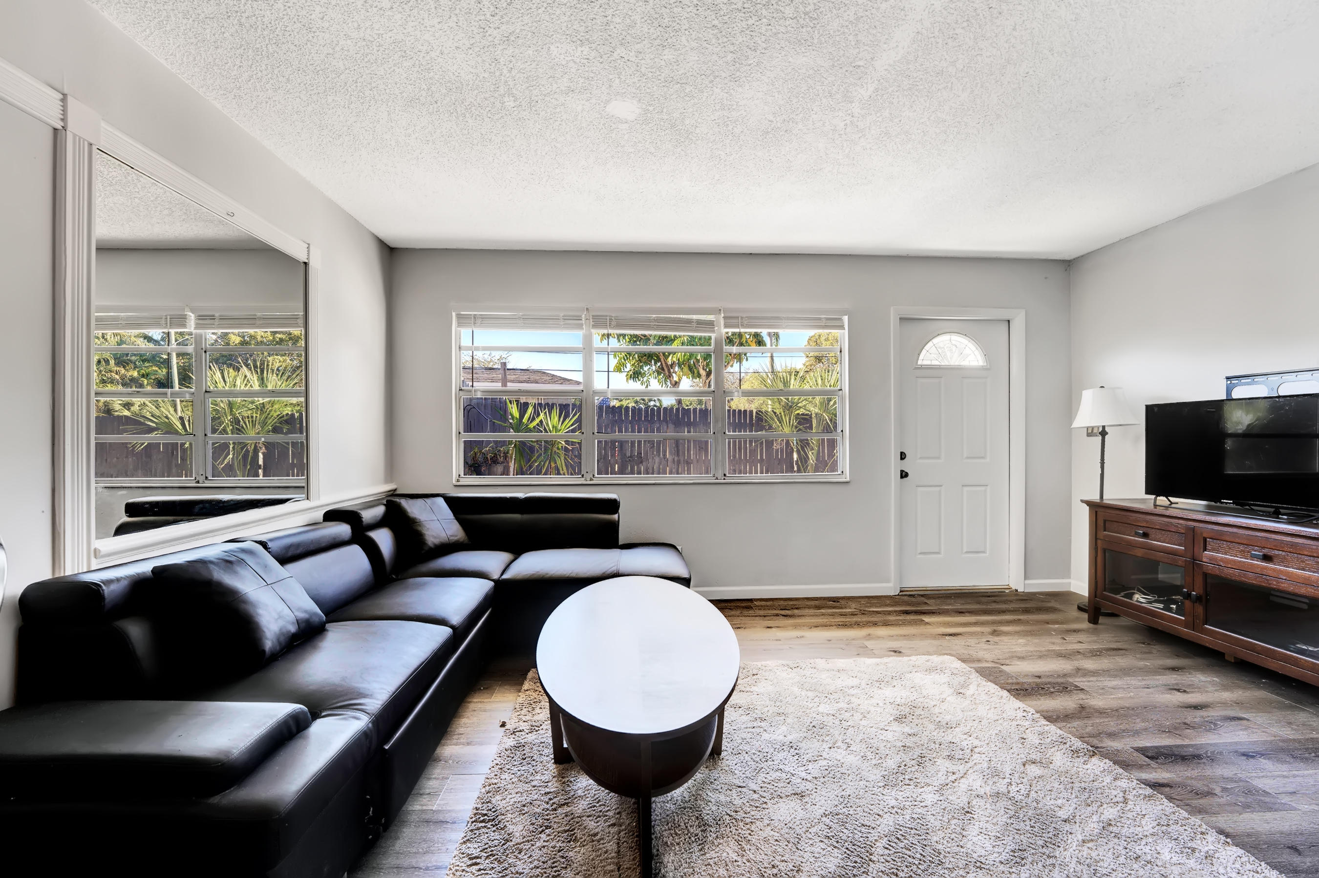 408 Lancaster Street Boca Raton, FL 33487 - Photo 5 of 29 DSC08087