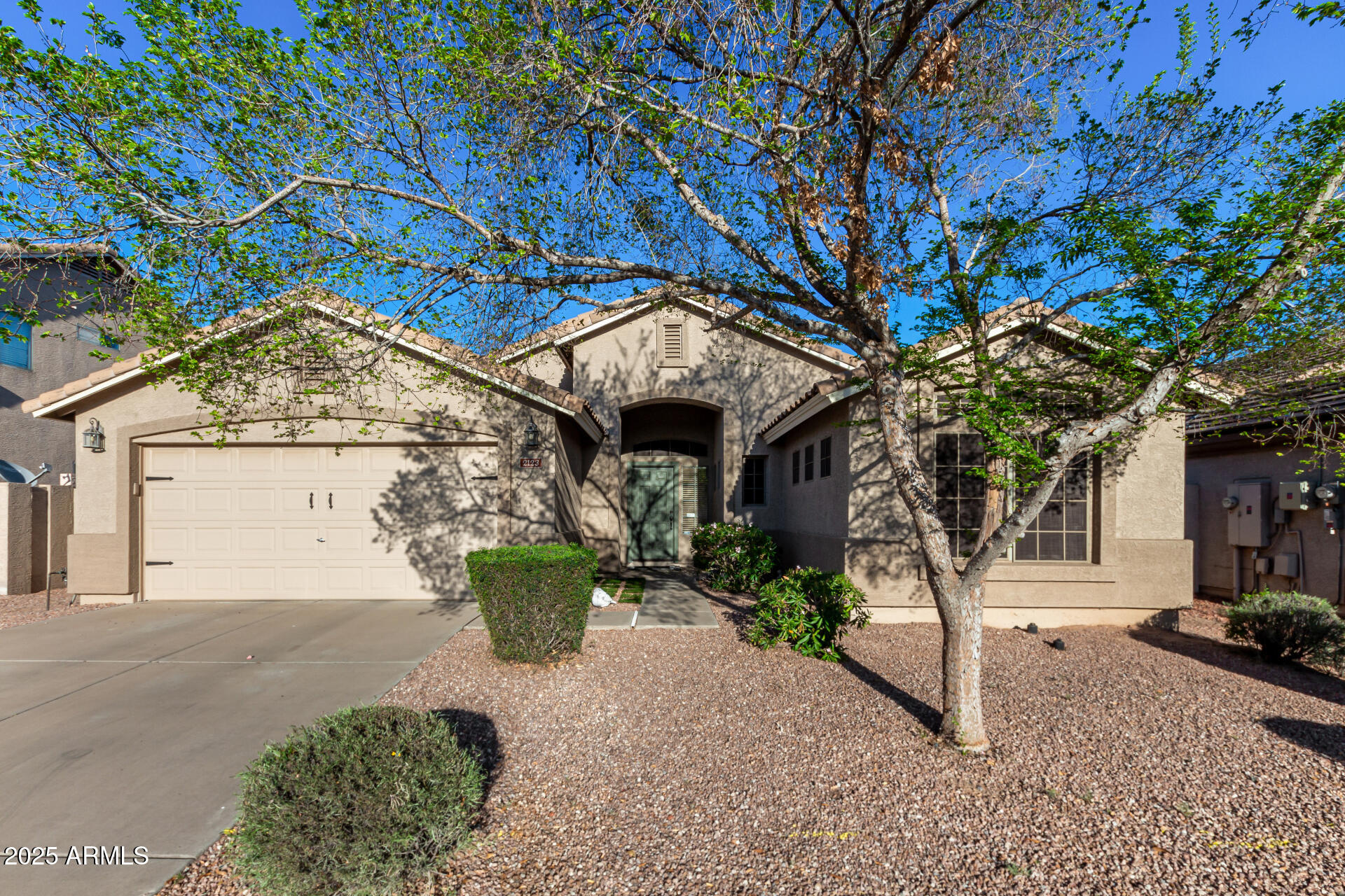 2123 South Bristol Mesa, AZ 85209 - Photo 6 of 45 06 - Bristol