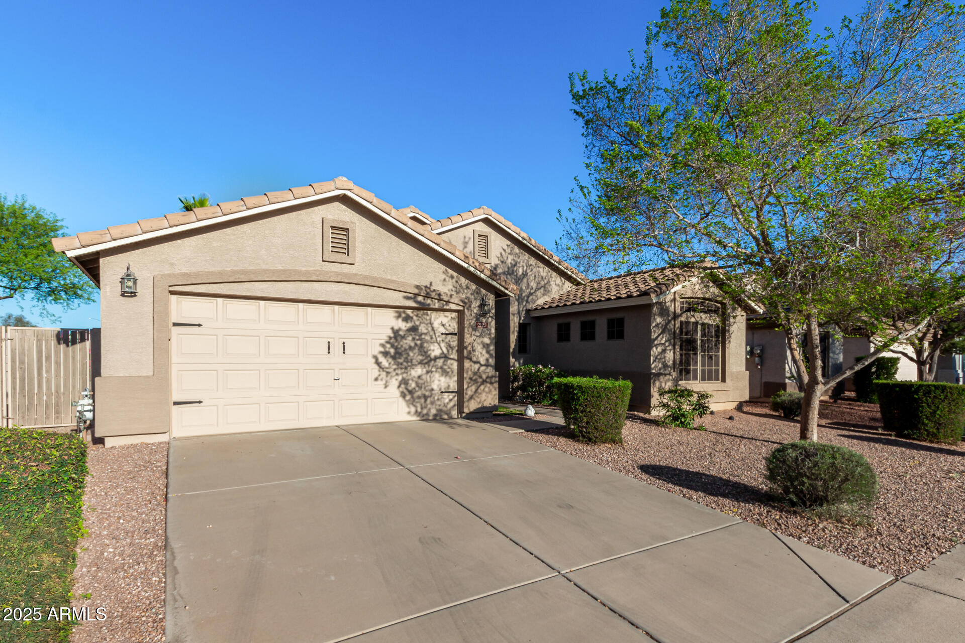 2123 South Bristol Mesa, AZ 85209 - Photo 10 of 45 10 - Bristol