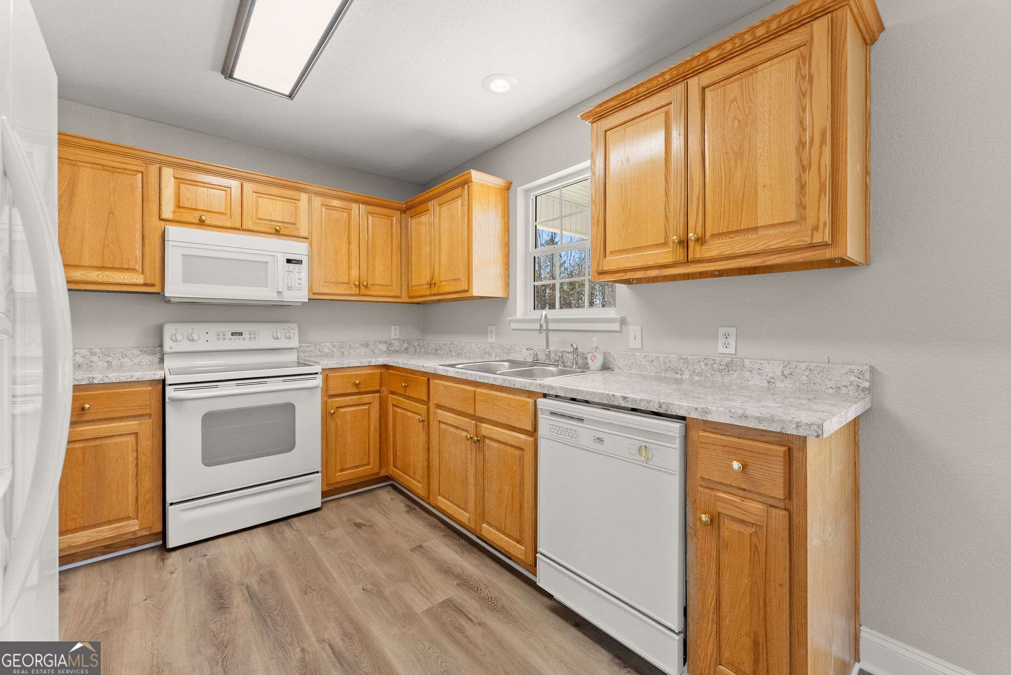 137 Sherrell Drive Cleveland, GA 30528 - Photo 15 of 42