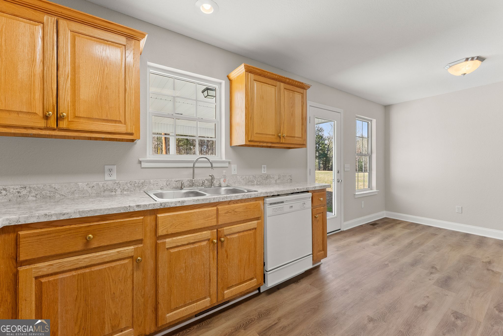 137 Sherrell Drive Cleveland, GA 30528 - Photo 16 of 42