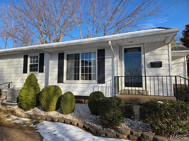 $327,500 | 7081 Winona Avenue, St. Louis, MO 63109