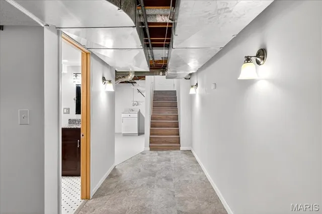 $327,500 | 7081 Winona Avenue, St. Louis, MO 63109